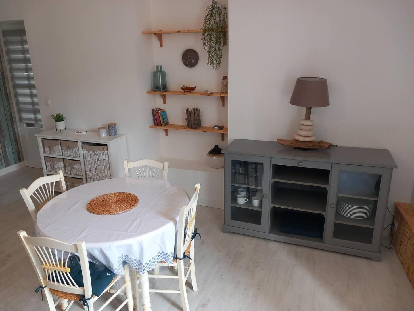Balade Sur Le Port Apartment Dinan Bagian luar foto